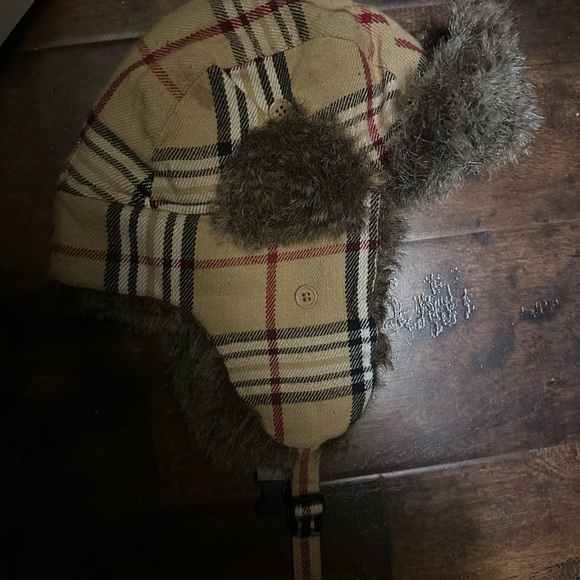 Trapper Hat - Picture 6 of 6